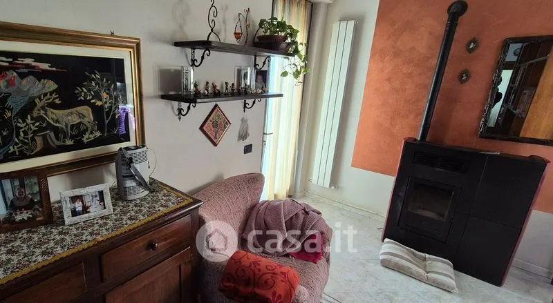 Soggiorno - Rustic Bifamily Villa with Garden in Trecate