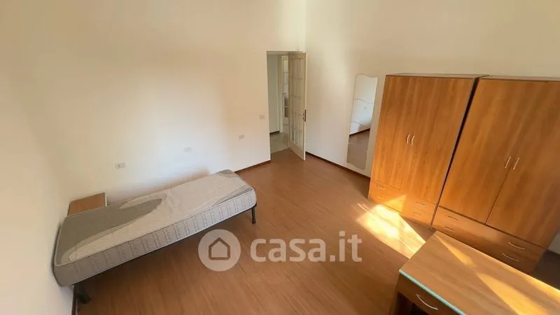 Chambres - Four-Bedroom Apartment with High Ceilings in Parma