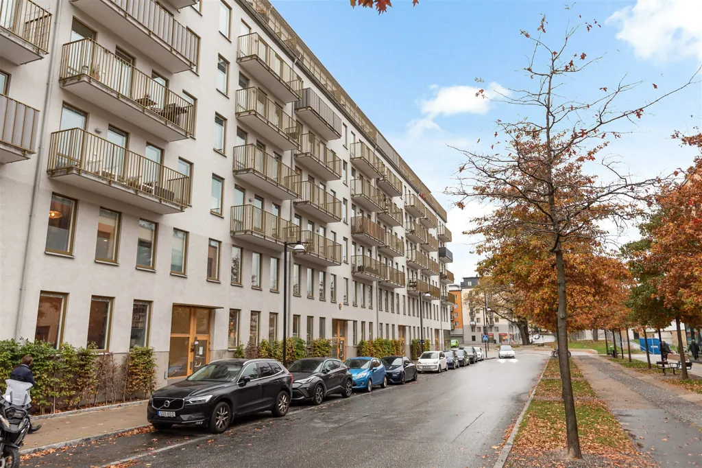 Välivaade - Efficient 3-Room Flat with Balcony in Solna