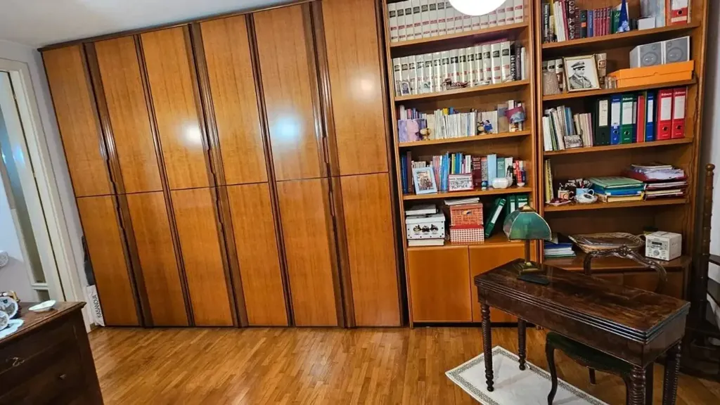 Bureau - Apartment with Parking in Civitanova Marche