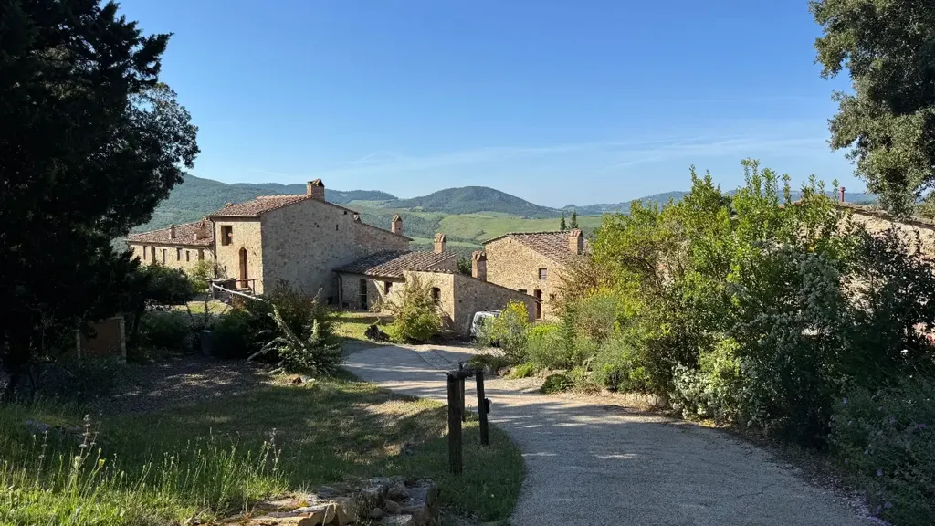Aed - Tuscan-Style Bilocale with Pool in Gambassi Terme