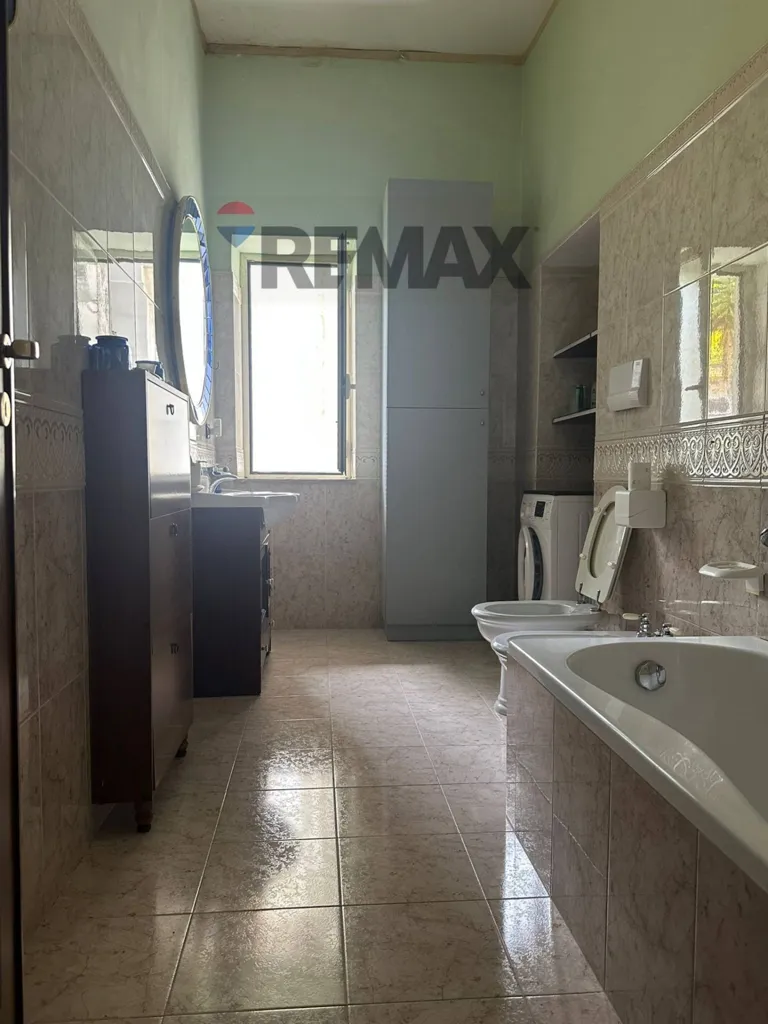 Salles de bain - Apartment with Balcony in Cardito