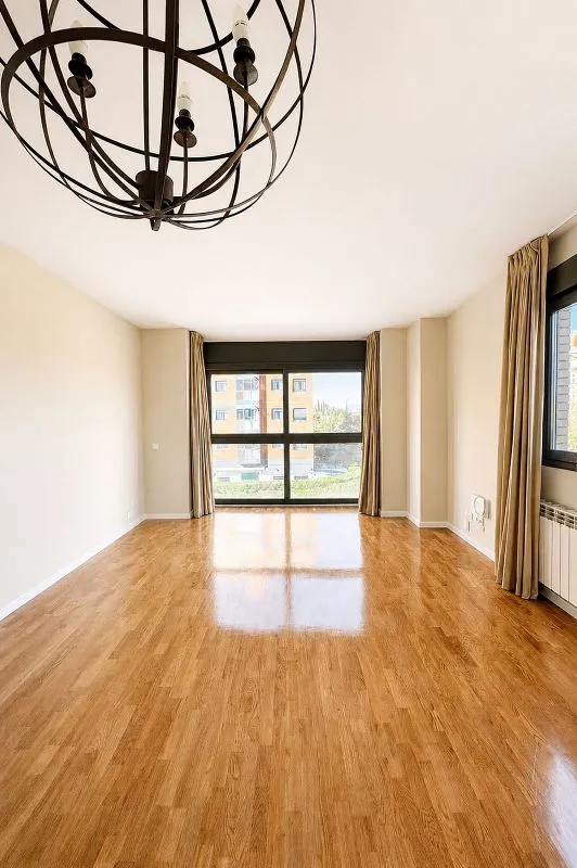 Elutuba - Bright Apartment with Pool in Sanchinarro