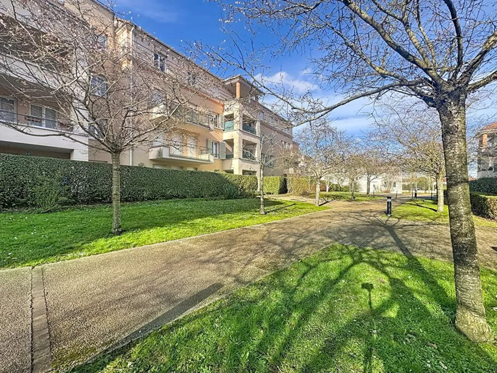 Jardin - Appartement Rénové avec Balcon à l'Ouest