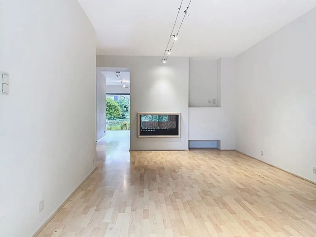 Soggiorno - Bright Ground Floor Apartment with Garden in Quiet Area