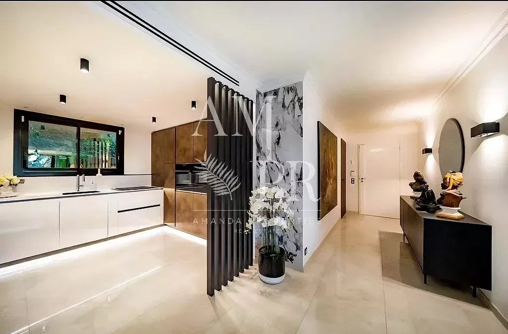 Kitchen - Luxury Flat with Sea View in Le Cannet