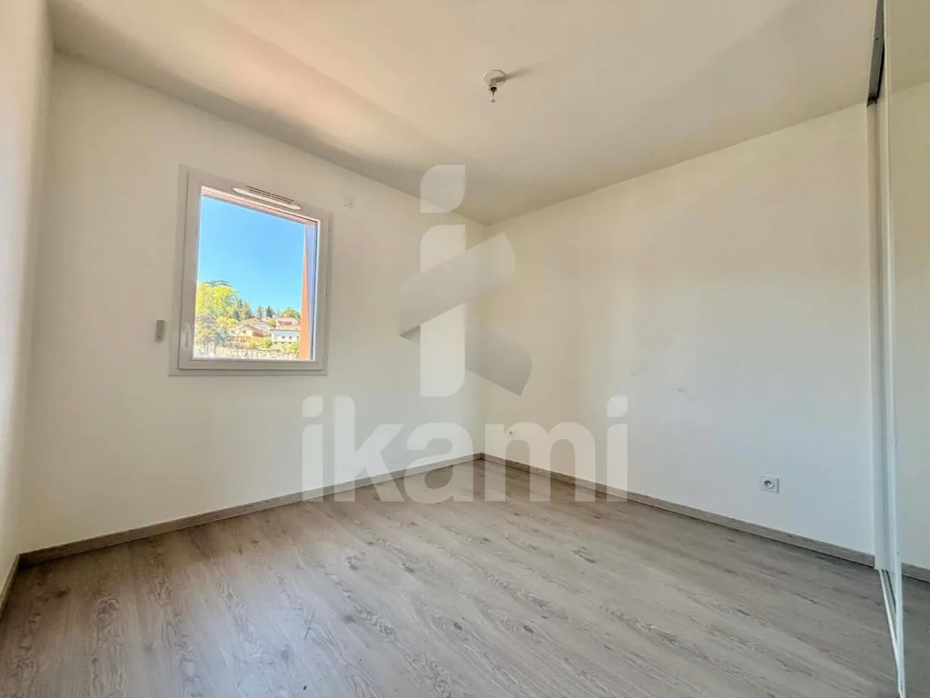 Pièces - Appartement Duplex T5 avec Balcon à Voiron
