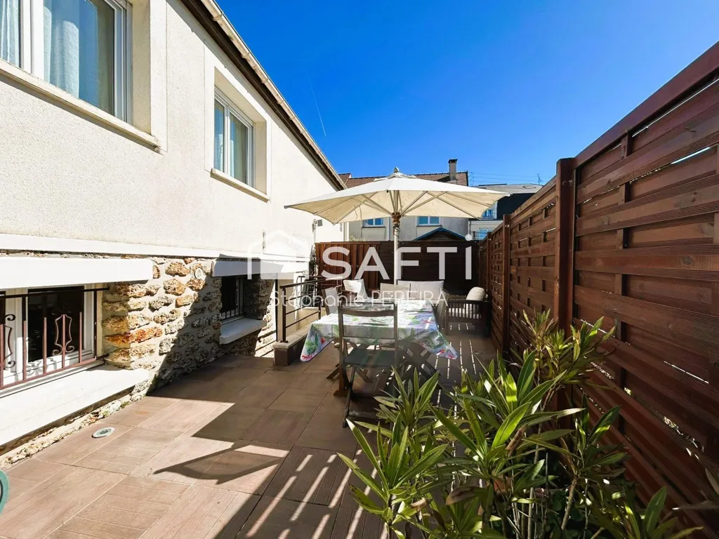 Giardino - House with Cinema Space in Town Centre