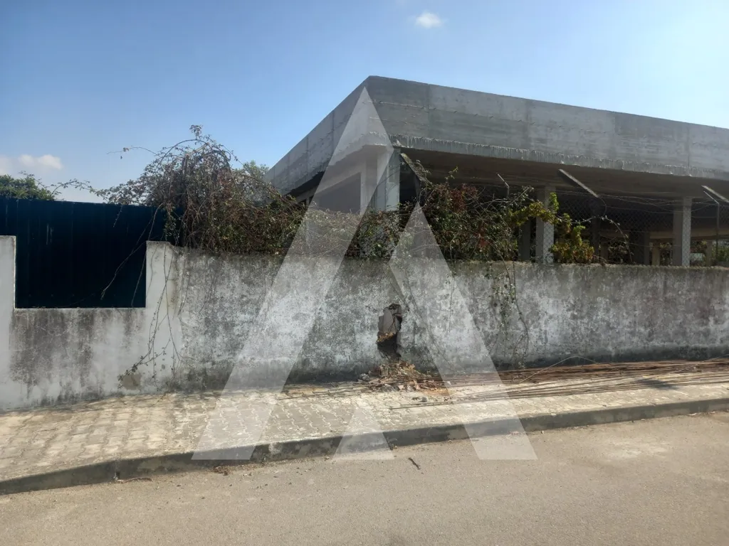 Extérieur - Semi-Detached T3+1 with Pool Space in Fernão Ferro