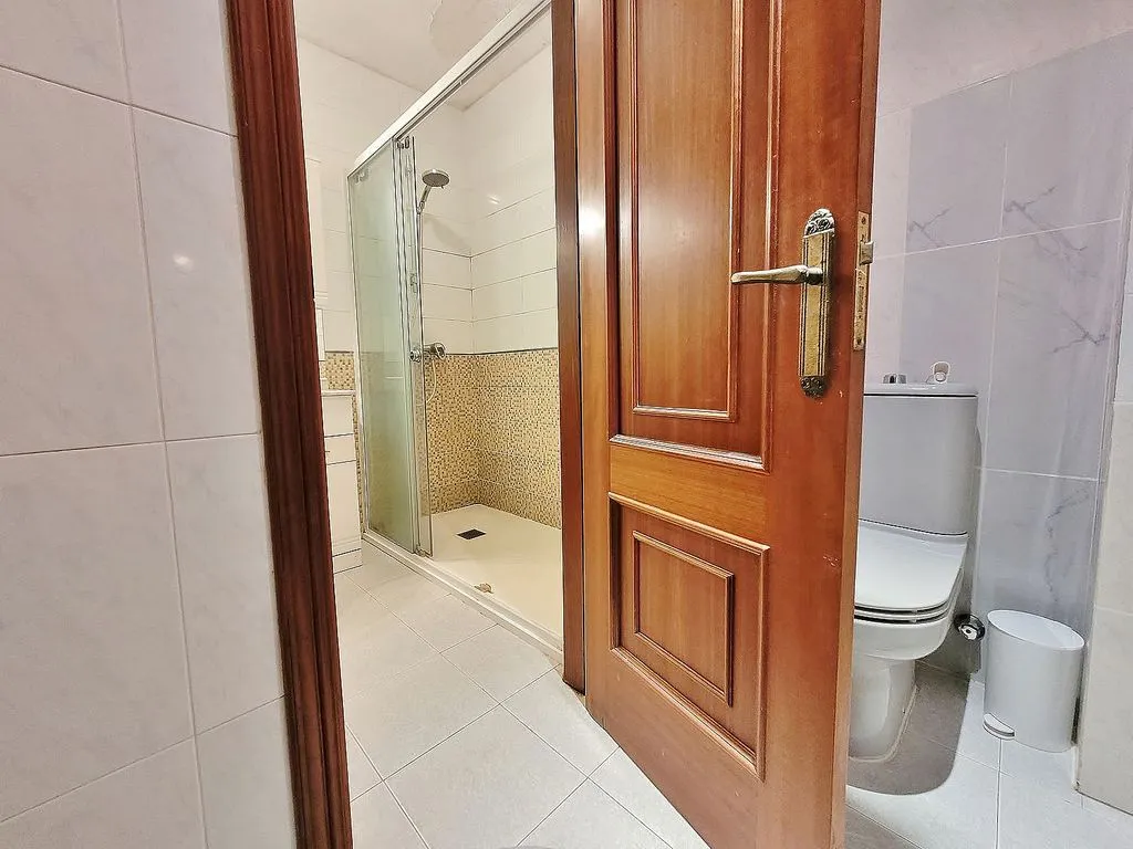 Vannitoad - Semi-detached House with Pool in Liáns