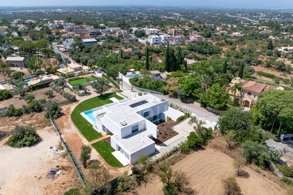Aerial - Contemporary T5 with Pool in Loulé