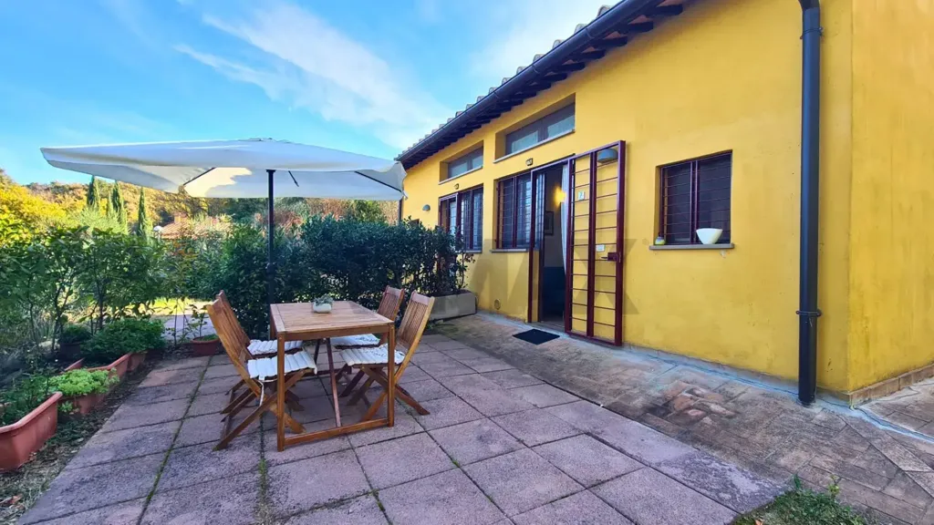 Terrass - Bifamiliar Villa with Garden in Gambassi Terme