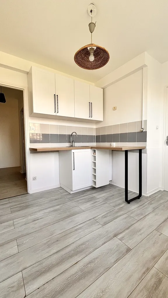 Köök - Renovated Flat with Balcony in Vandoeuvre-Les-Nancy