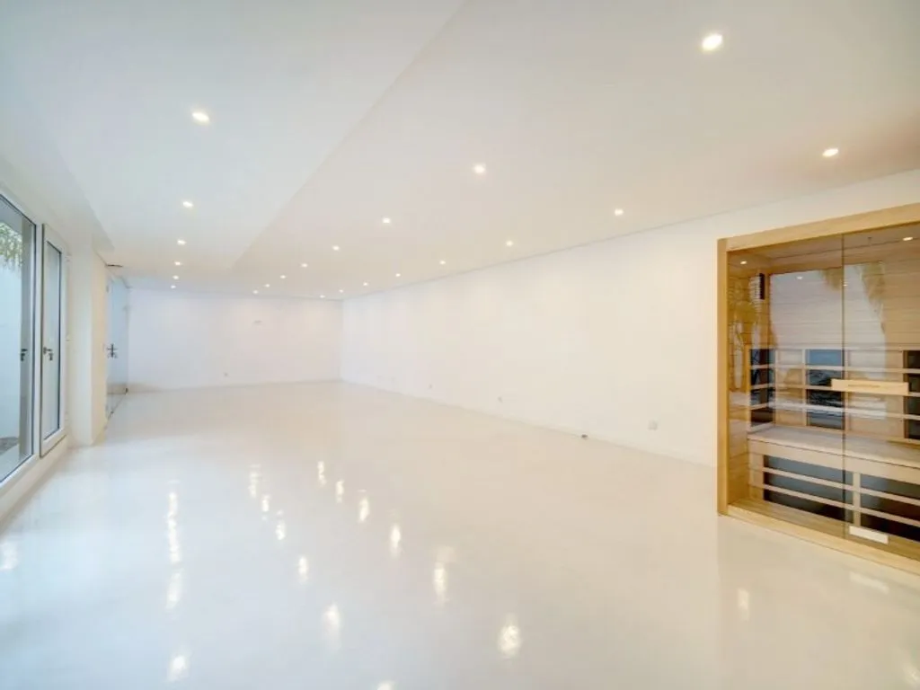Elutuba - Contemporary Villa with Golf View in Almada