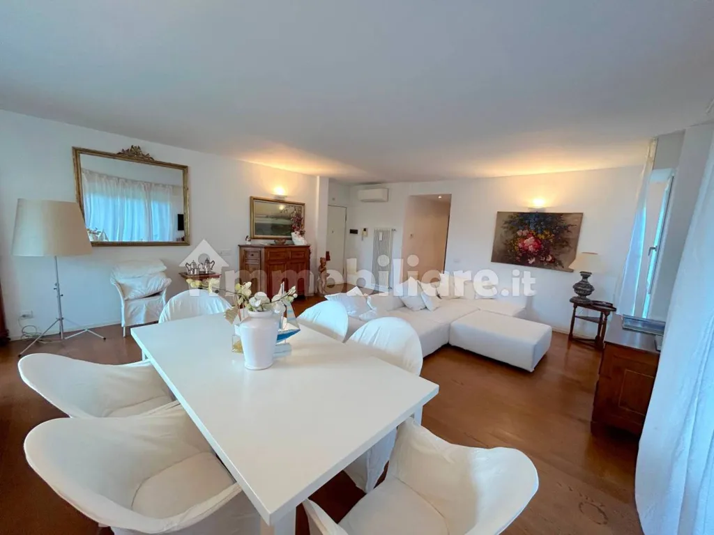 Salle à manger - Attico with Terraces in Riccione