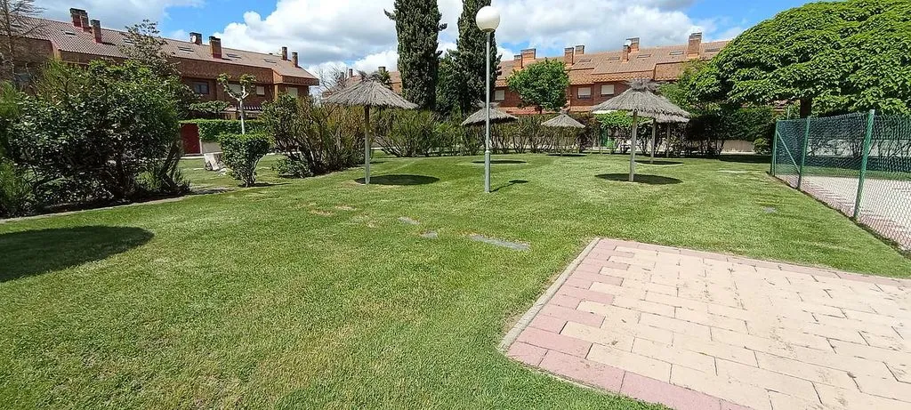 Garden - Chalet with Pool and Terrace in Simancas
