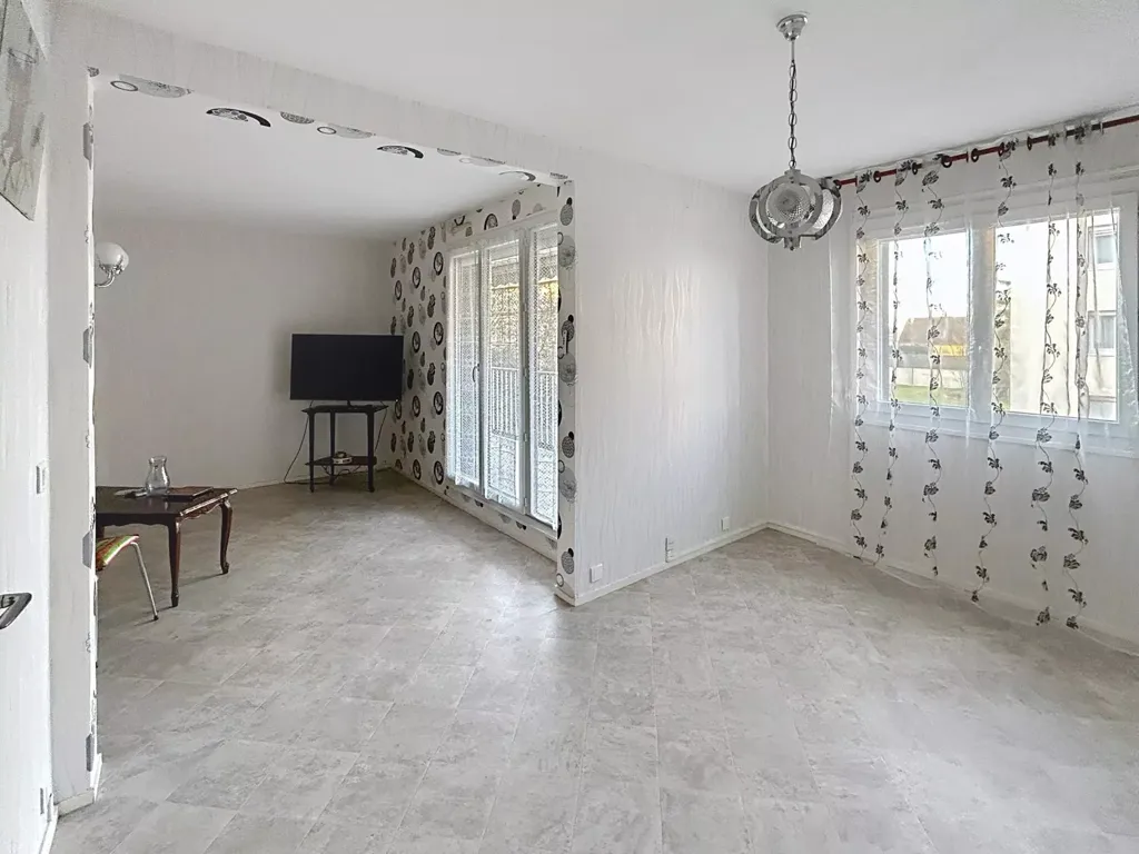 Elutuba - Peaceful Apartment with Balcony in Digoin