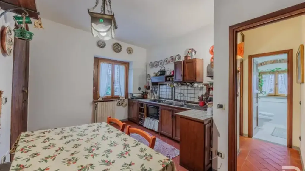 Köök - Restored Bifamily Villa with Panoramic View in Rignano