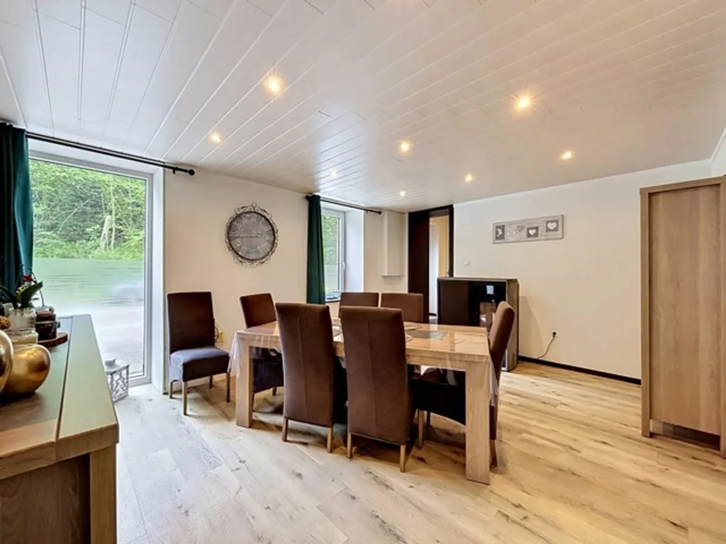 Sala da pranzo - Spacious House with Garden in Rendeux