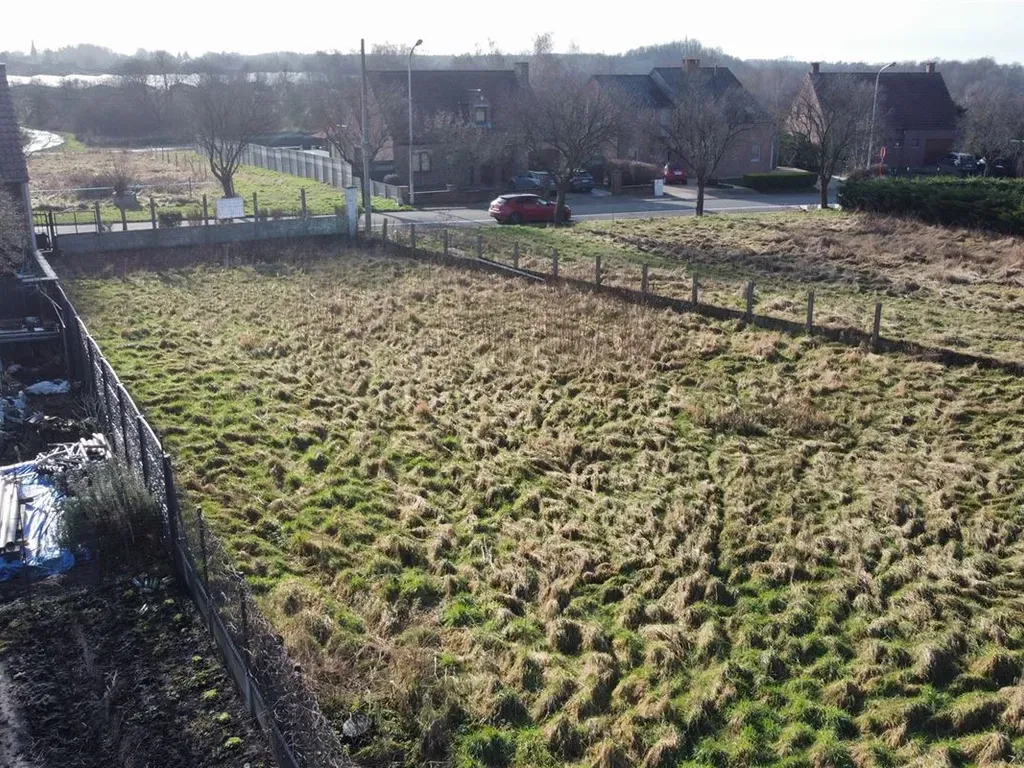 Jardin - Terrain à Bâtir avec 13 m de Façade à Boussu-Bois