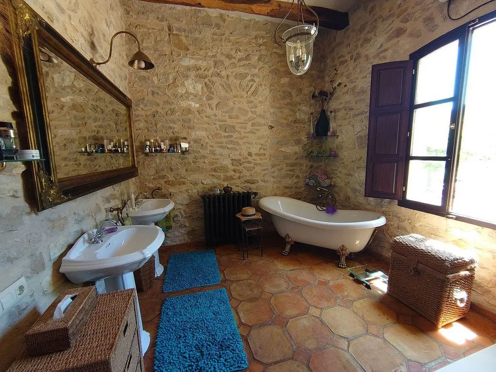 Vannitoad - Rustic Chalet with Pool in Relleu