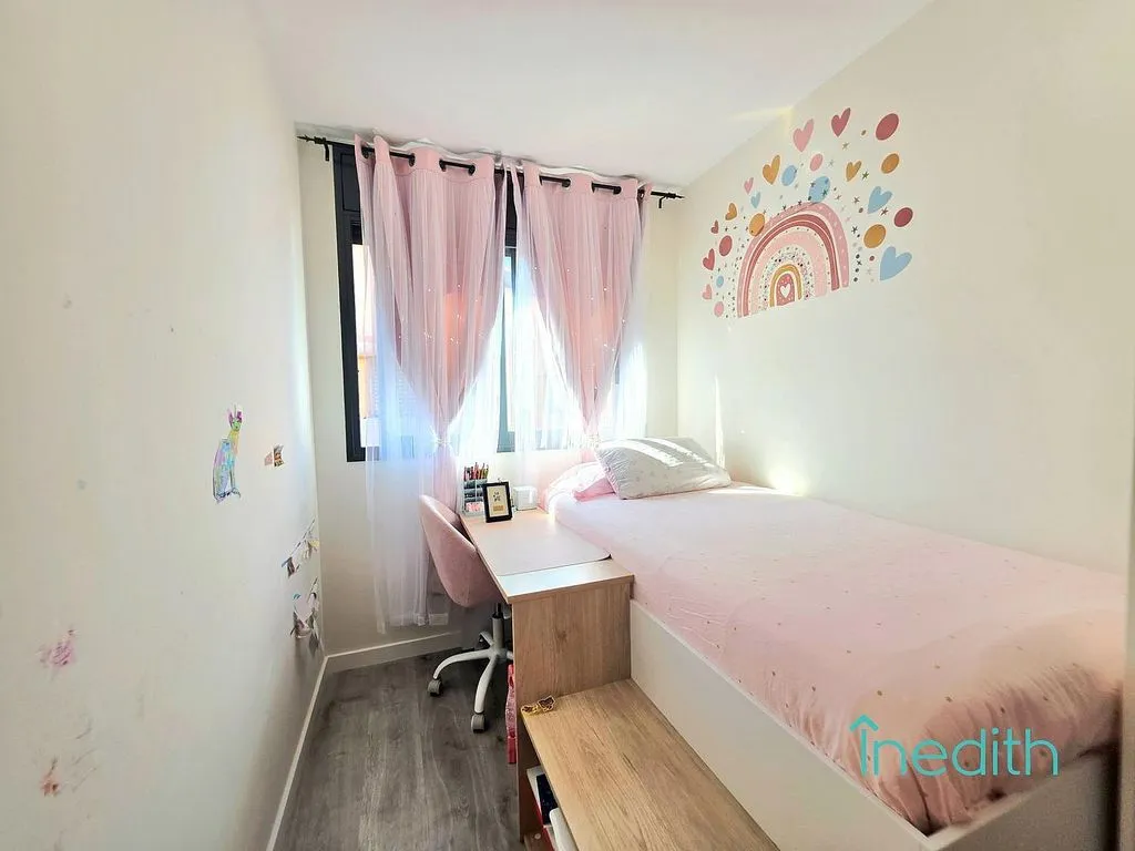 Chambres - Duplex Apartment with Pool in Central Castelldefels