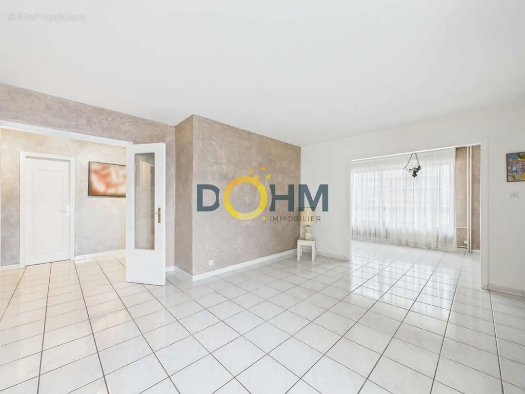 Séjour - Appartement 5 pièces à Saint-Etienne