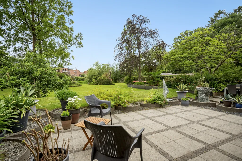 Aed - Villa with River Access in Lysbro