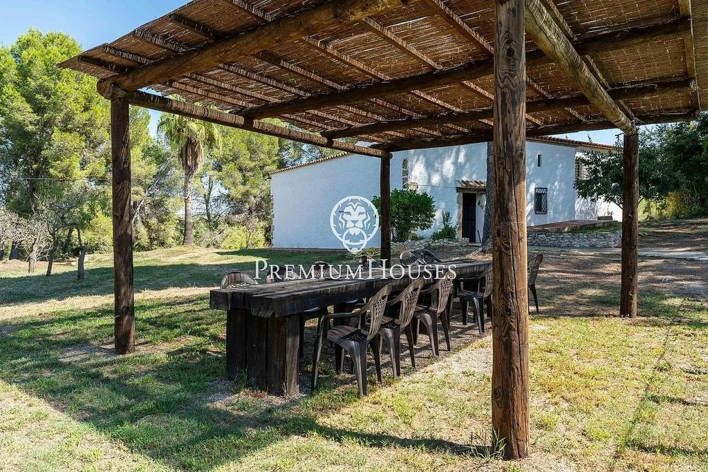 Terrass - Luxury Farmhouse with Pool near Catllar
