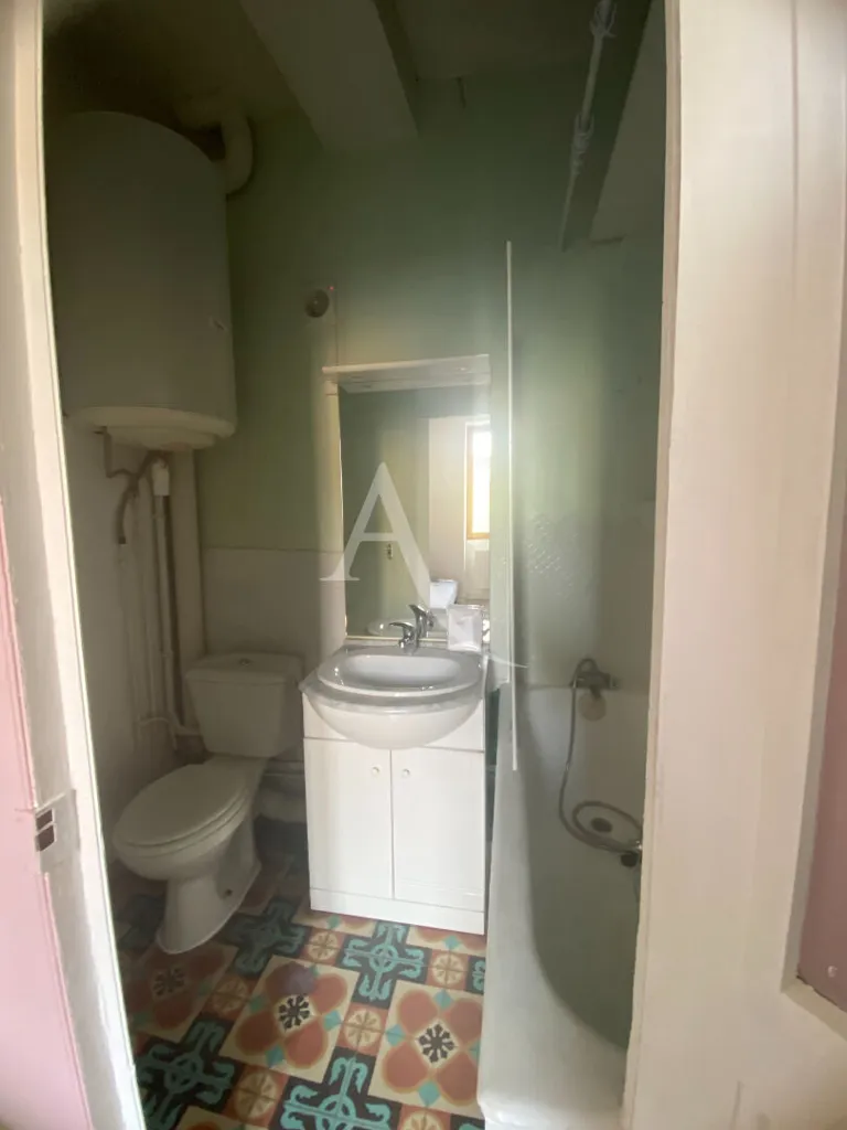 Vannitoad - Furnished Flat with Kitchen in Location Appartement