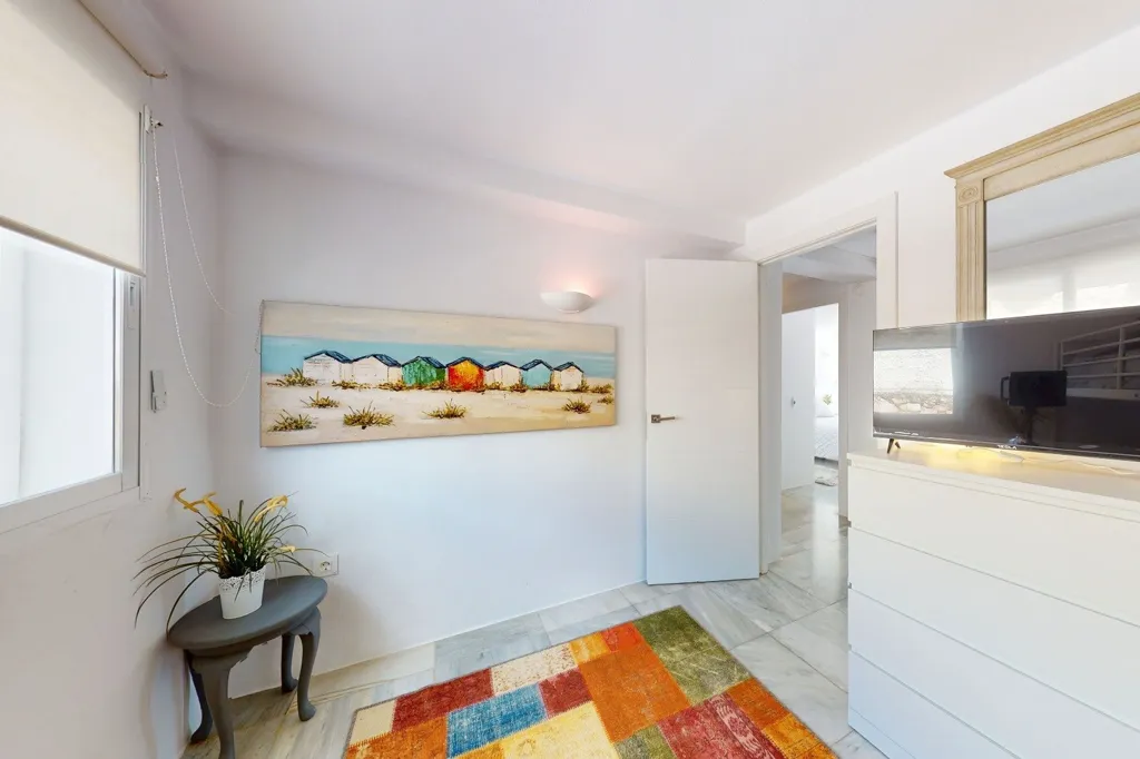 Entrée - Beachfront Duplex with Private Pool in Estepona