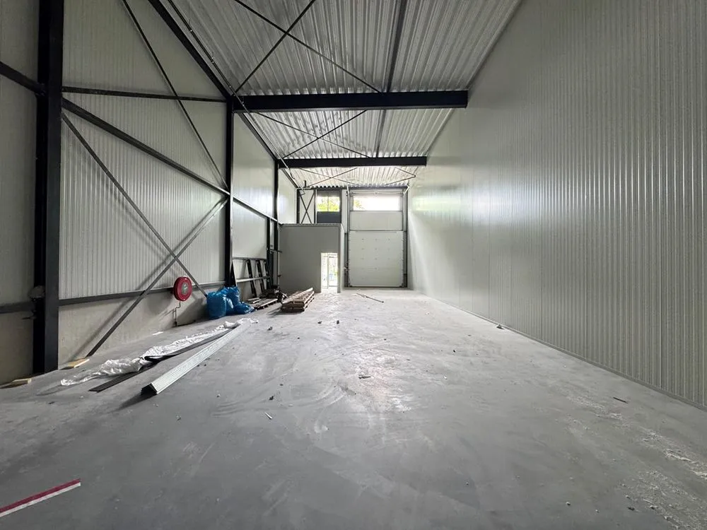 Garage - New Business Spaces with Overhead Doors in Bladel