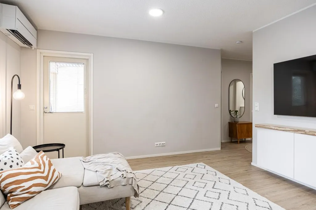 Elutuba - Modernised Apartment with Sauna in Riuttamäki
