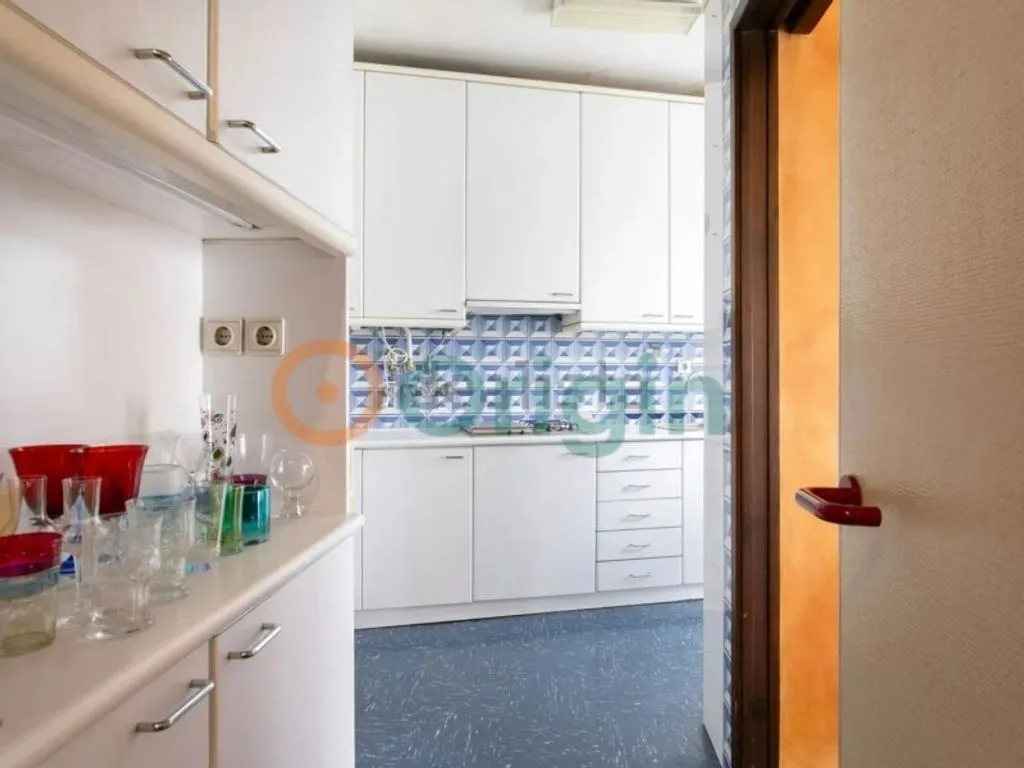 Cuisine - Architect-Designed Flat with Terrace in Alto dos Moinhos