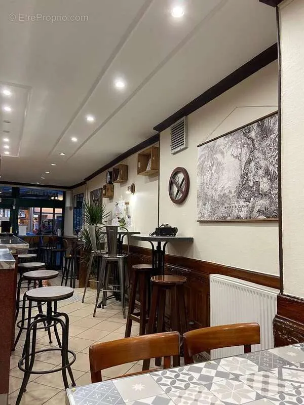 Stanze - Bar Tabac FDJ in Nevers City Centre