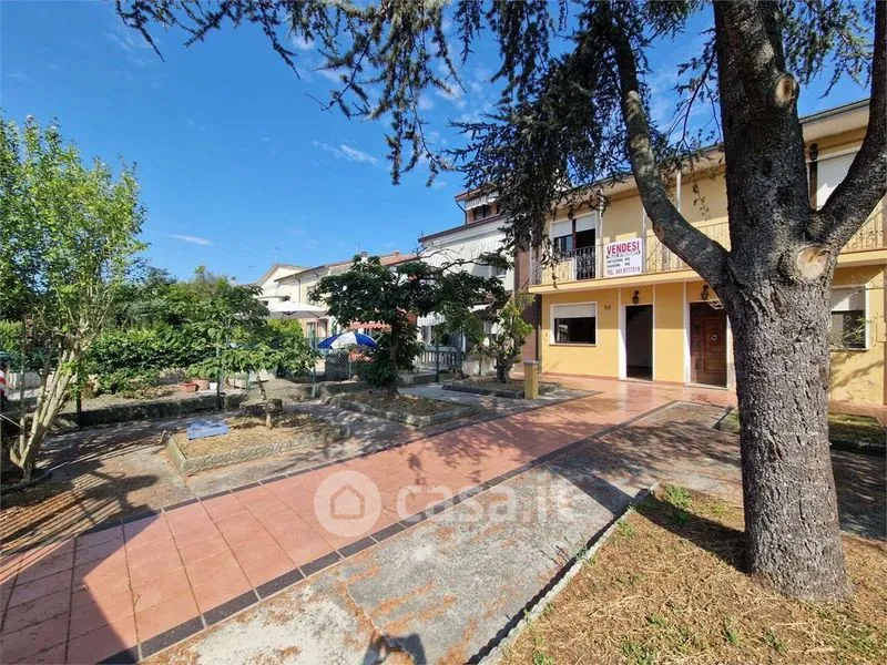Jardin - Terraced House with Balcony in Mesola