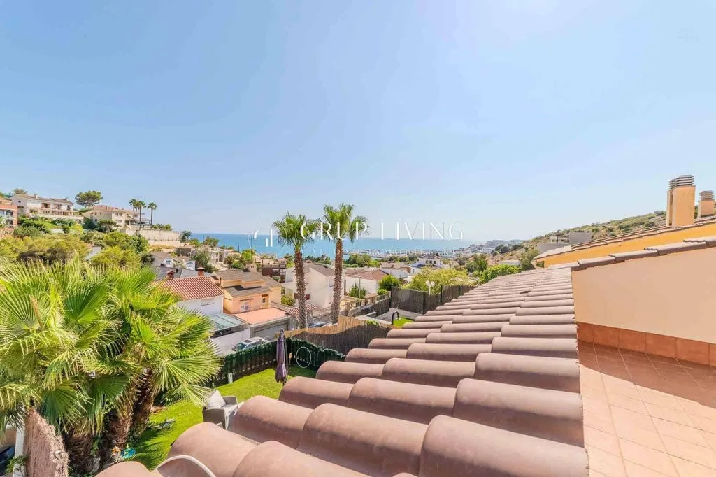 Terrace - Luxury House with Pool in Sitges