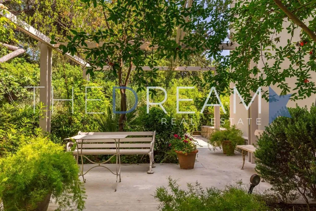 Jardin - Luxury Villa with Private Dock in Rosignano Marittimo
