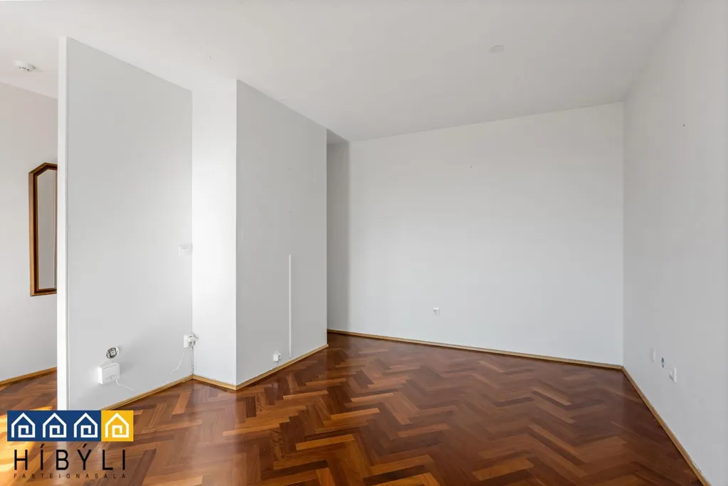 Toad - Two-Bedroom Apartment with Elevator in Reykjavik