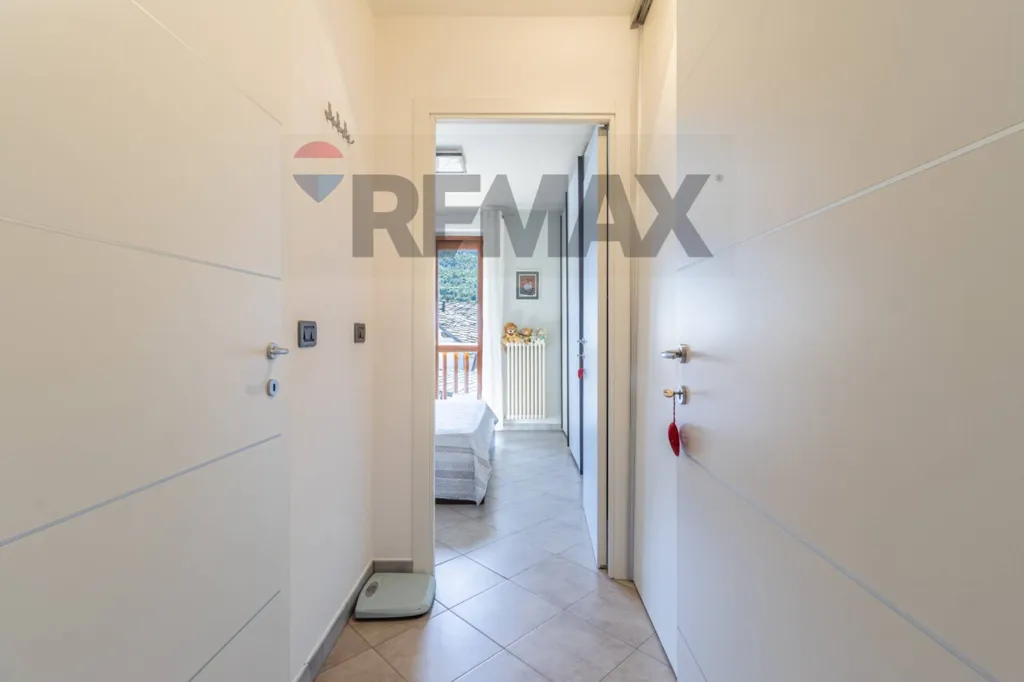 Entrée - Apartment with Terrace in Saint-Pierre