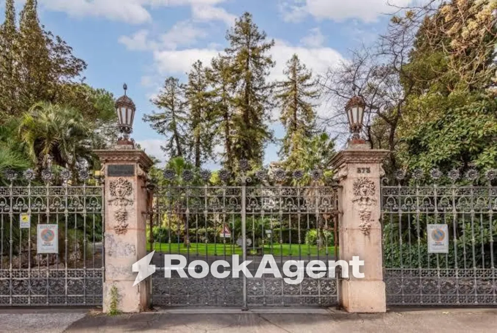 Giardino - Penthouse with Panoramic View in Trieste, Rome