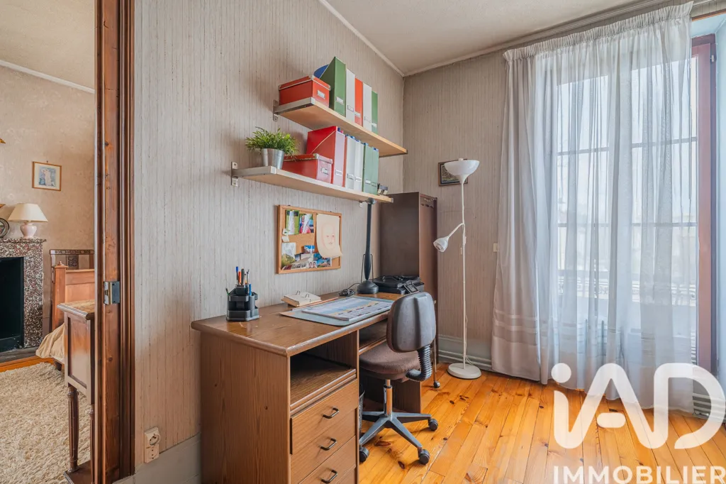 Bureau - Maison avec Jardin et Garage à Jarrie