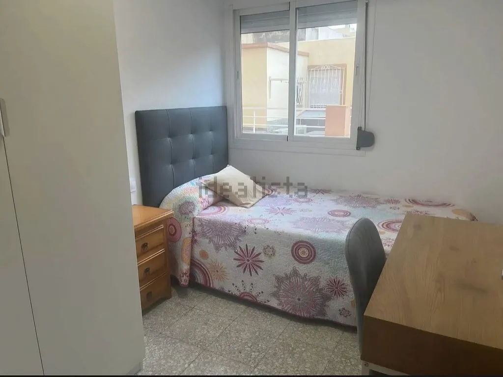 Magamistoad - Furnished Flat with Balcony in Almería Centre