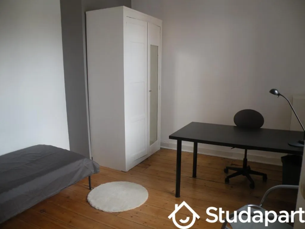 Chambres - Chambre Meublée dans Colocation Près du Parc Barbieux