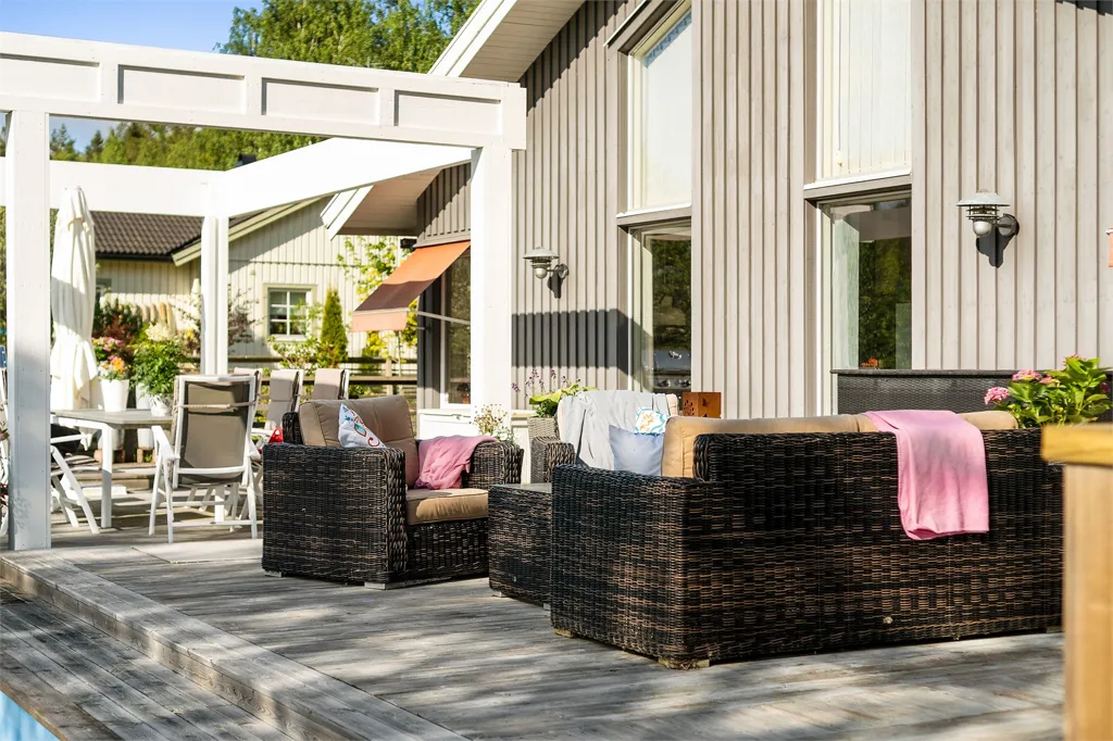 Terrasse - 1-Storey Villa with Lake View in Nykvarn