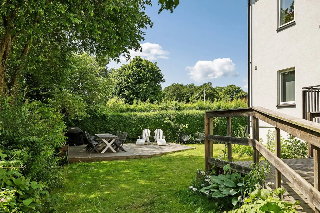 Aed - Open-Plan Apartment with Park Access in Lund