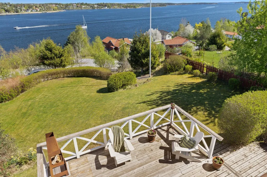 Jardin - Seafront Villa with Panoramic Views in Österåker