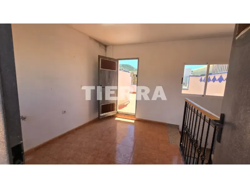 Entrée - Duplex with Parking in Pliego