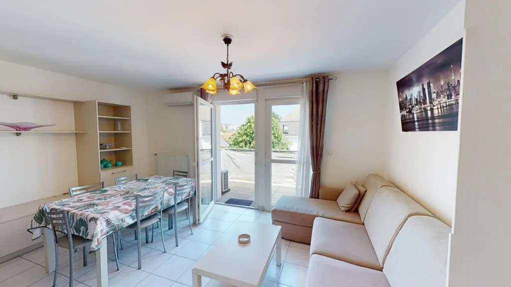 Elutuba - T2 Flat with Balcony in Saran