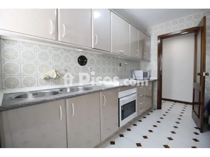 Kitchen - Furnished Flat with Lift in Granada Centre
